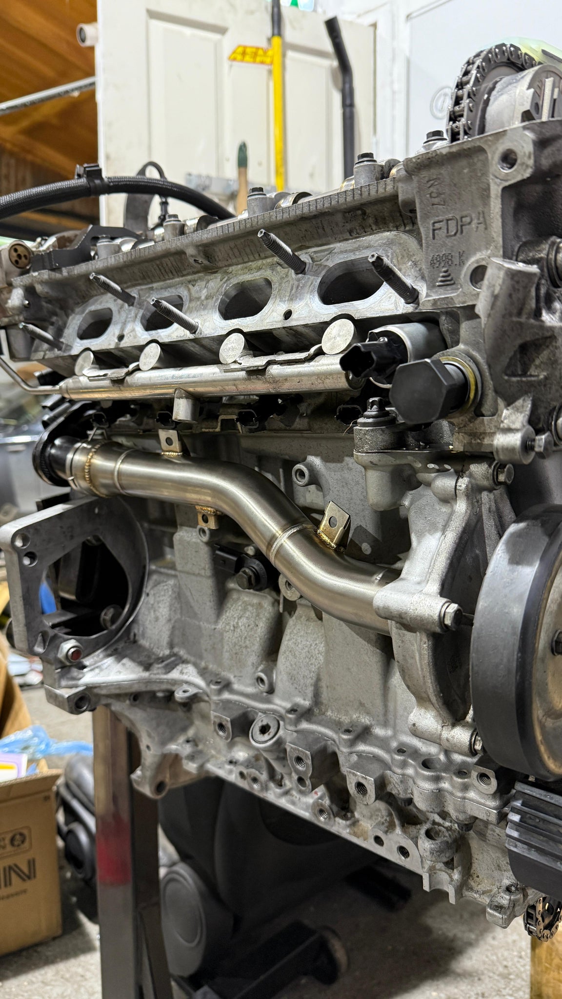 Gen2 Metal Crossover pipe R56