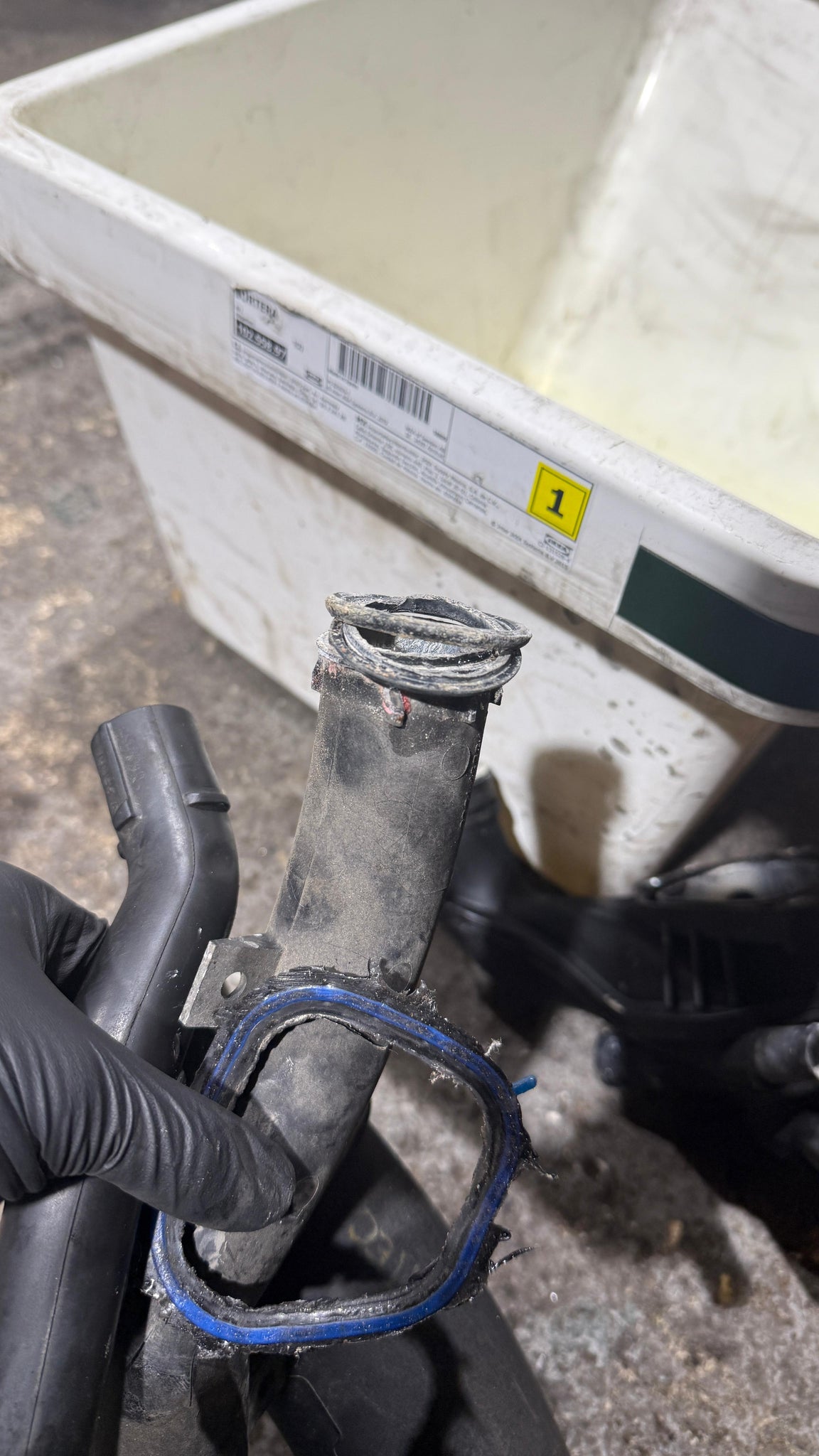 Gen2 Metal Crossover pipe R56